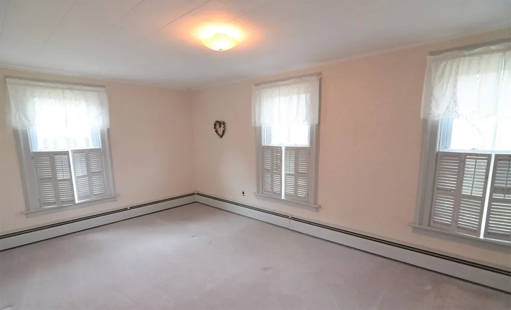 37 Park Street Newport NH 03773