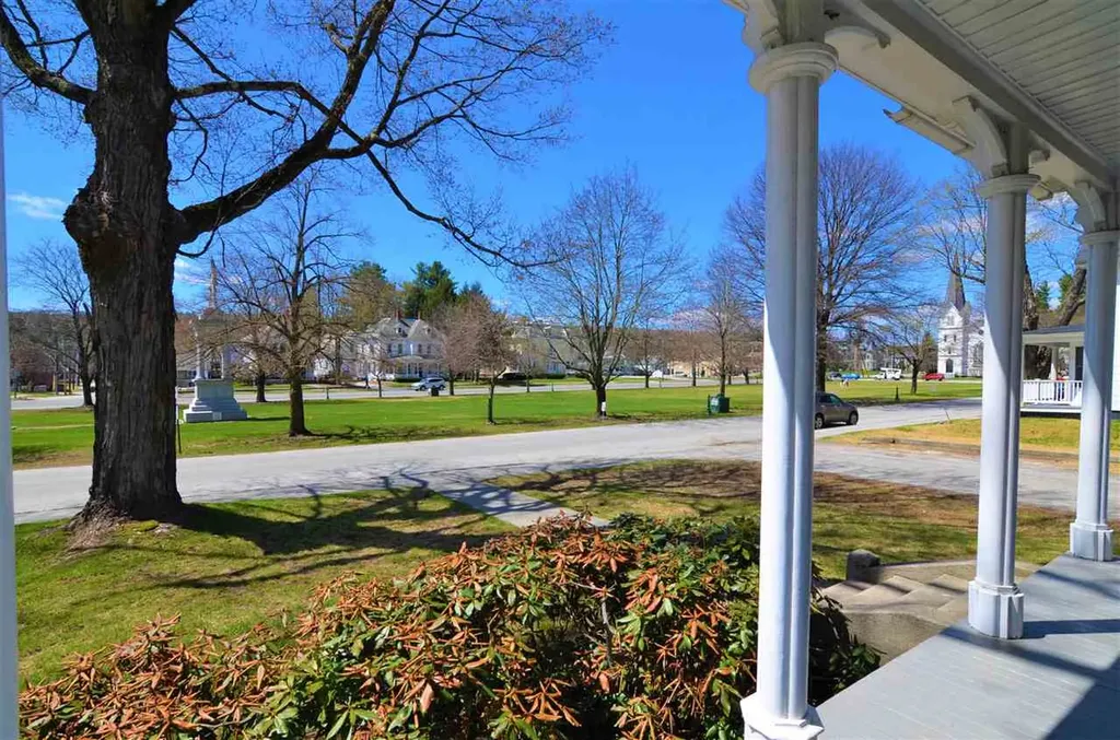 37 Park Street Newport NH 03773