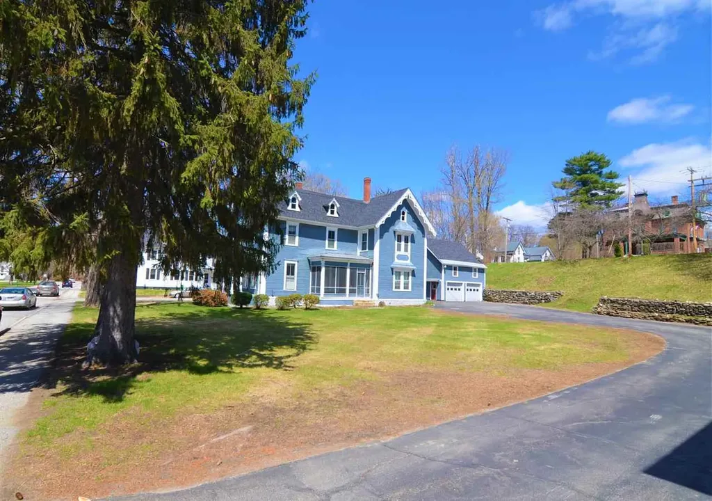 37 Park Street Newport NH 03773