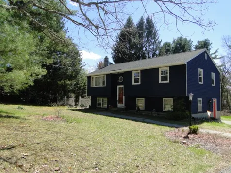 379 Island Pond Road Derry NH 03038