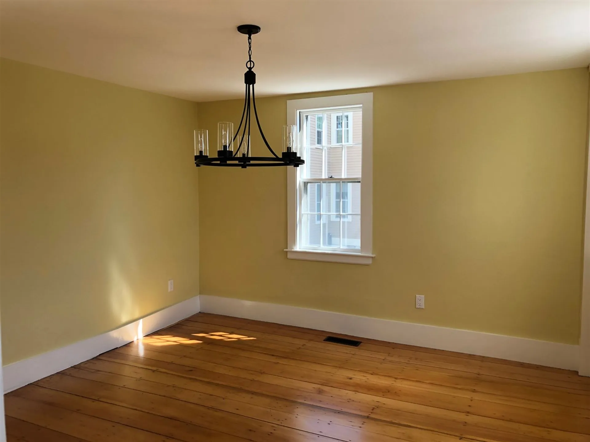 116 Main Street New Castle NH 03854