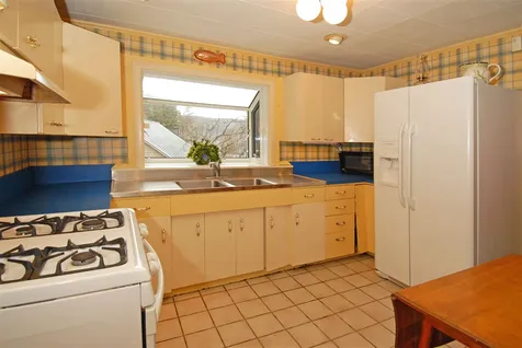 24 Dewey Avenue Windsor VT 05089