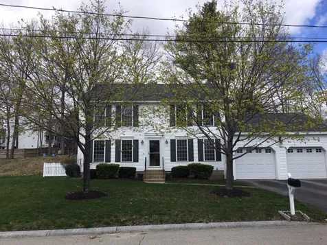 29 Independence Lane Manchester NH 03104