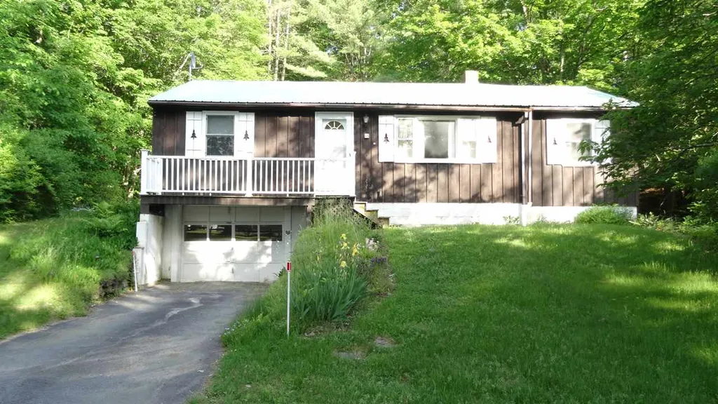 15 N River Road Walpole NH 03608