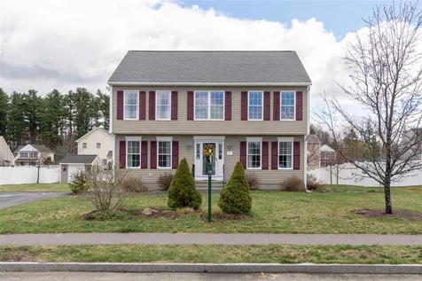 8 Amy Way Concord NH 03303