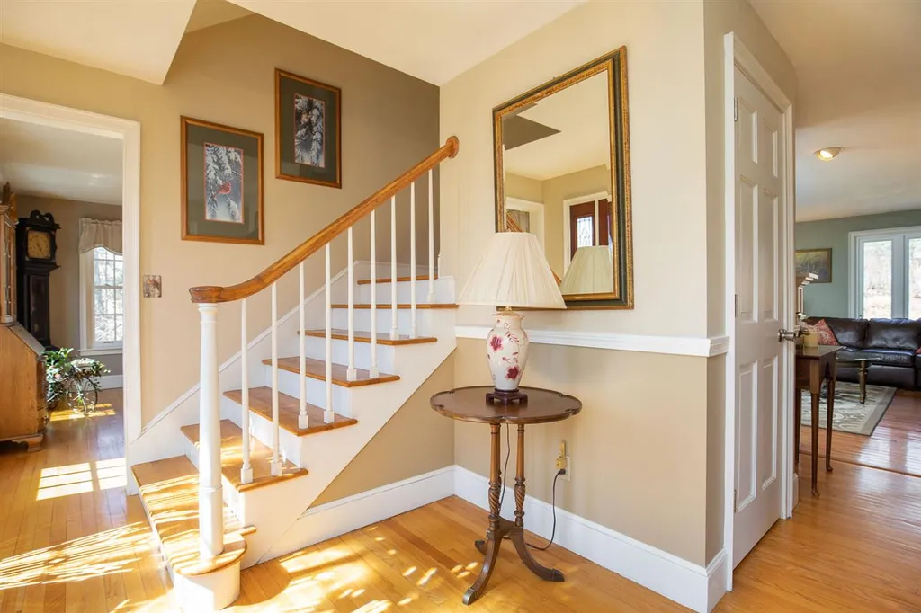 10 Reyners Brook Drive Dover NH 03820
