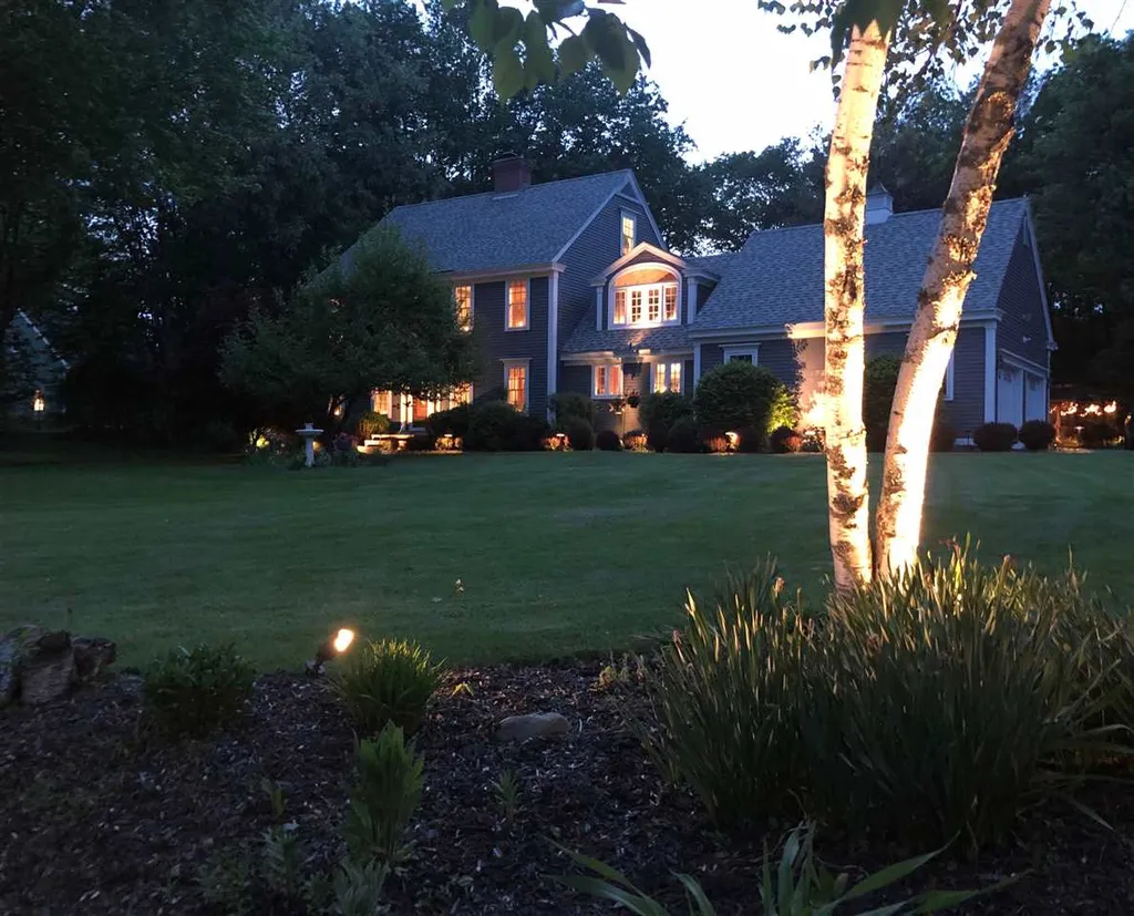 10 Reyners Brook Drive Dover NH 03820