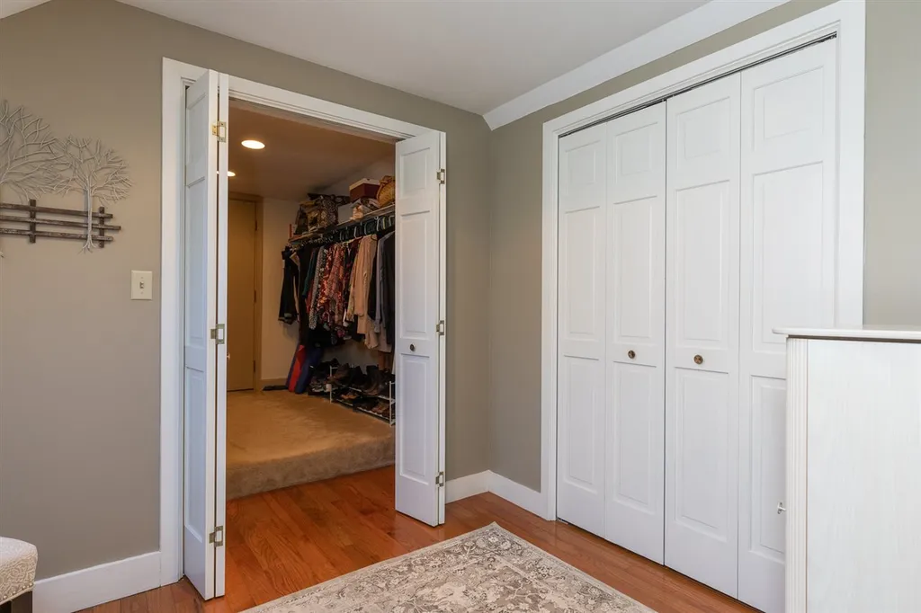 10 Reyners Brook Drive Dover NH 03820