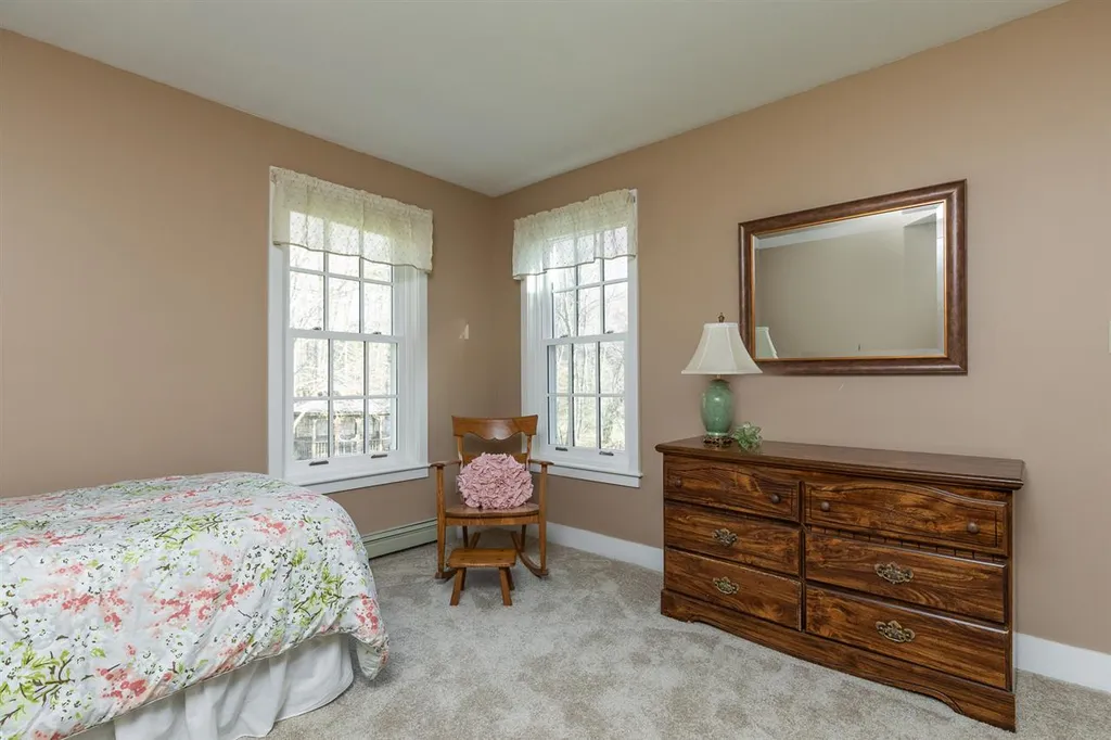 10 Reyners Brook Drive Dover NH 03820