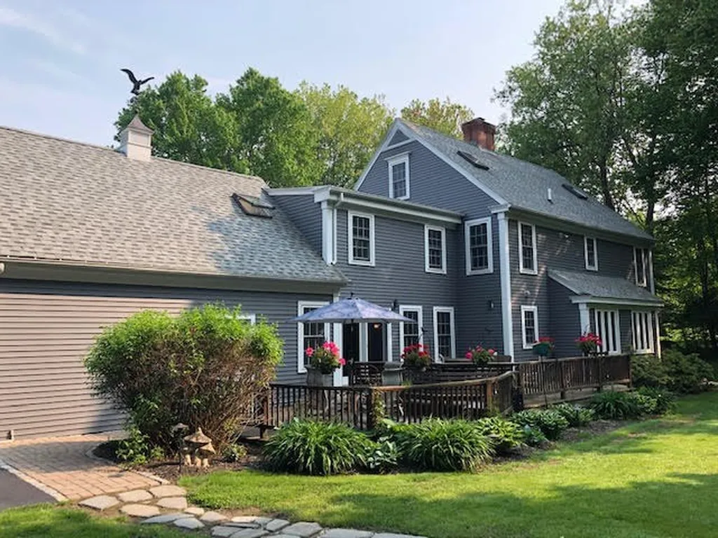 10 Reyners Brook Drive Dover NH 03820