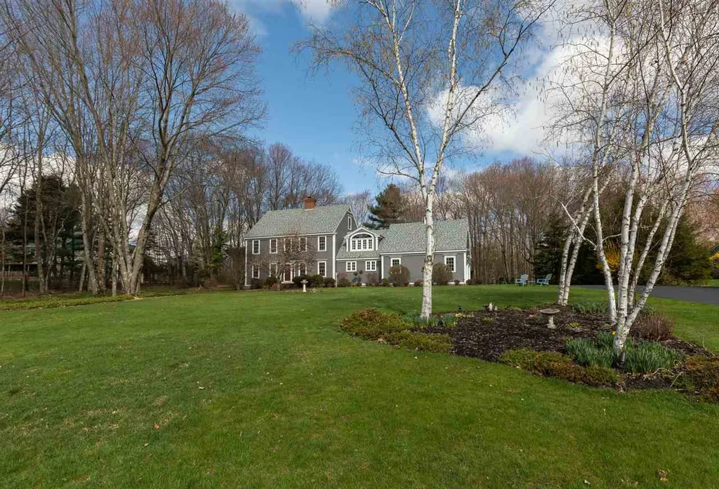 10 Reyners Brook Drive Dover NH 03820