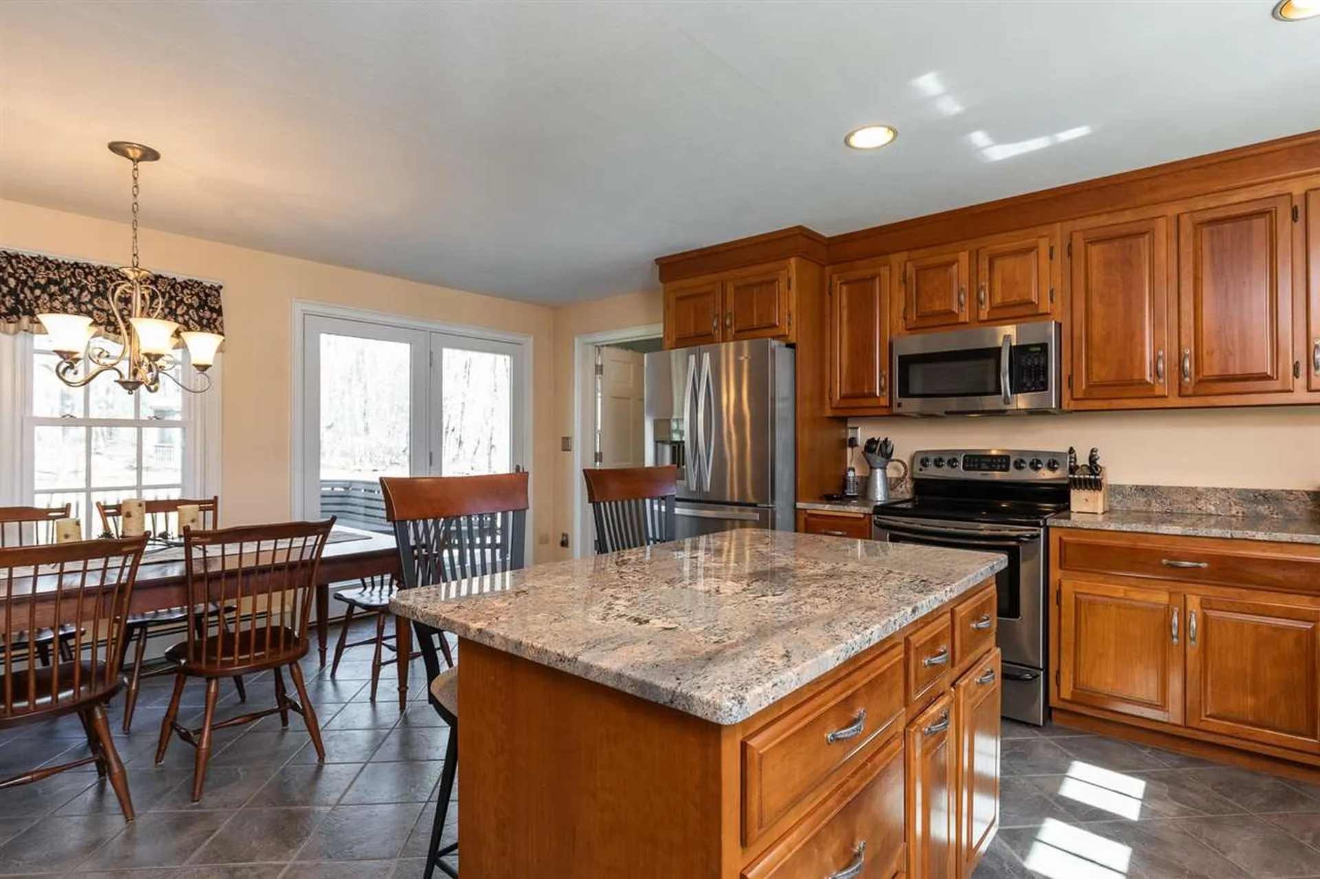 10 Reyners Brook Drive Dover NH 03820