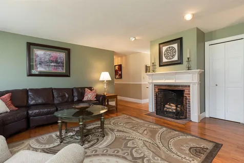 10 Reyners Brook Drive Dover NH 03820