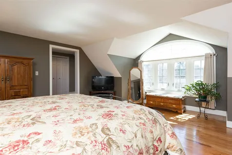 10 Reyners Brook Drive Dover NH 03820