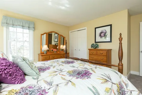10 Reyners Brook Drive Dover NH 03820