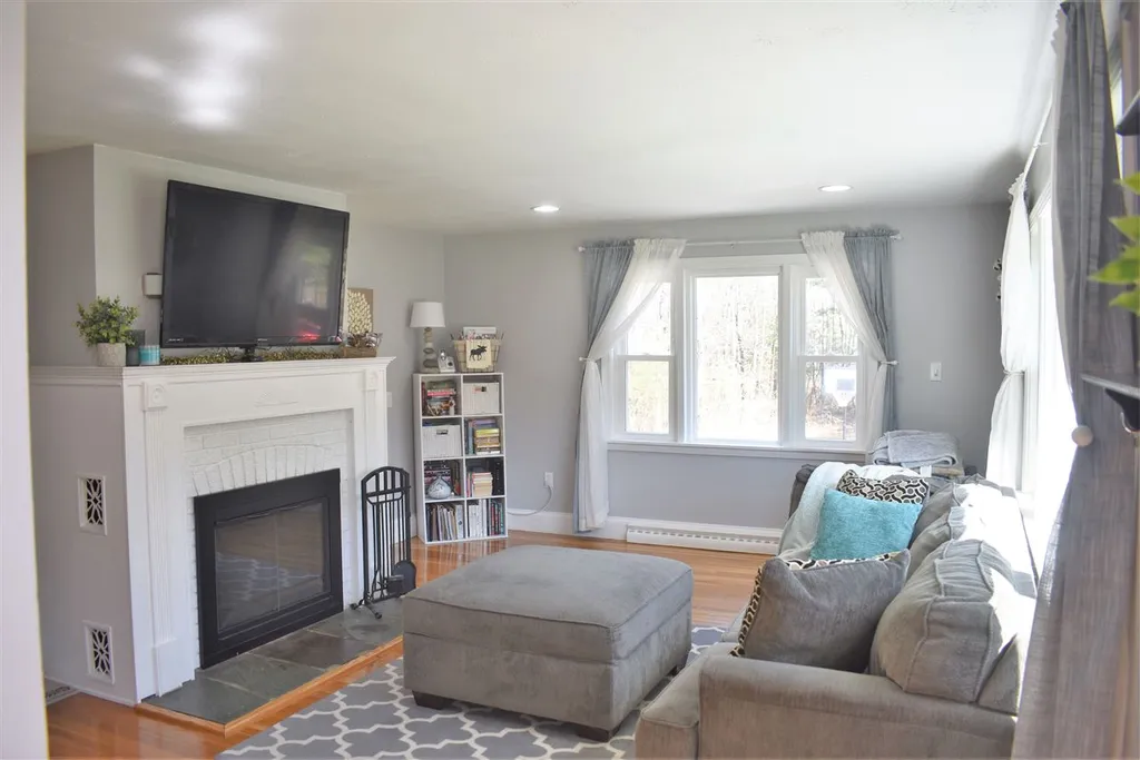 24 Haverhill Road Salem NH 03079