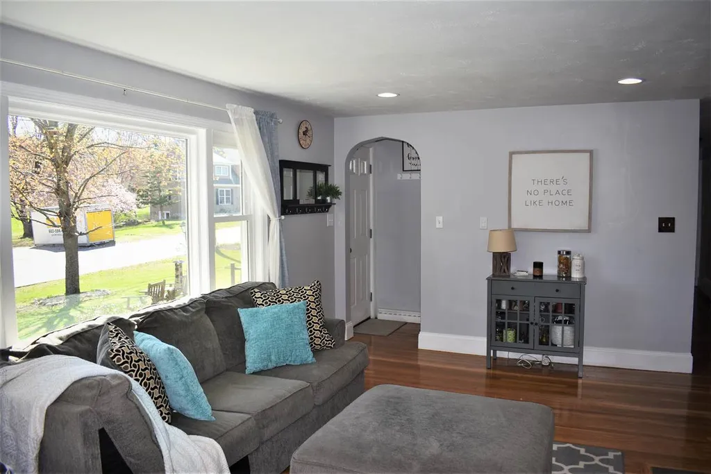24 Haverhill Road Salem NH 03079