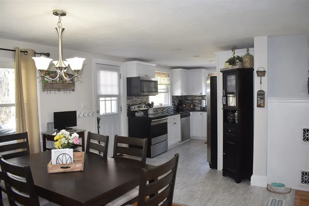 24 Haverhill Road Salem NH 03079