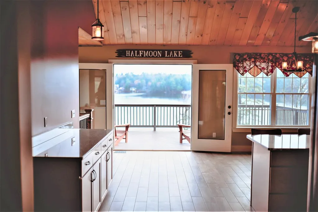 27 Halfmoon Bay Drive Barnstead NH 03225