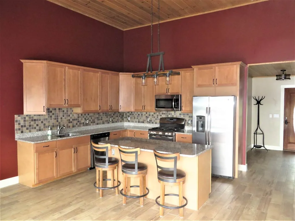 27 Halfmoon Bay Drive Barnstead NH 03225
