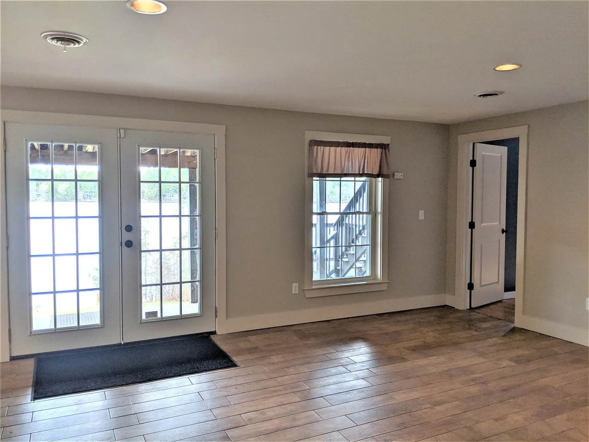 27 Halfmoon Bay Drive Barnstead NH 03225