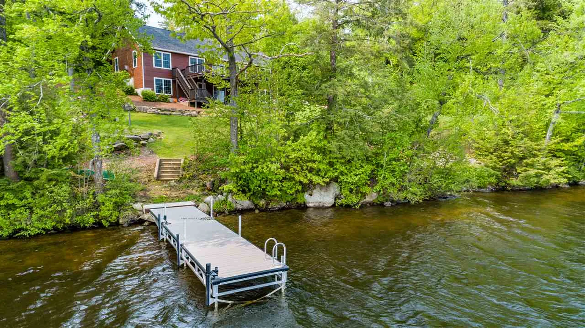 27 Halfmoon Bay Drive Barnstead NH 03225