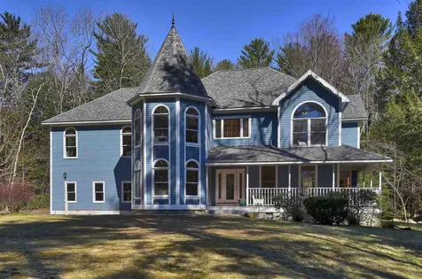 15 Dartmouth Circle Bedford NH 03110