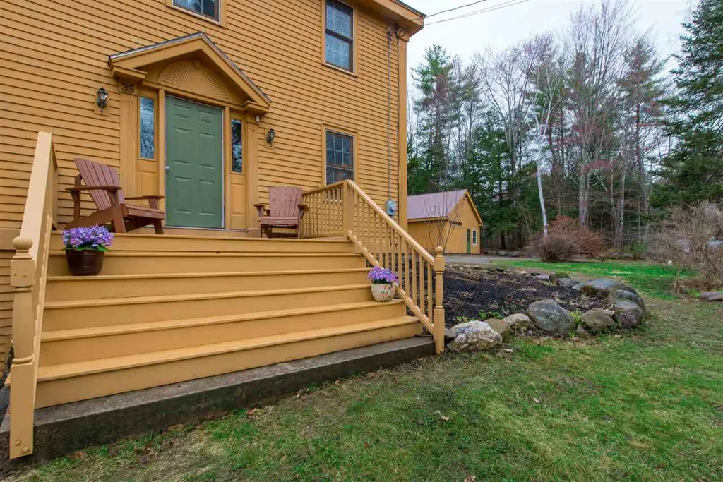 35 Joalco Road Strafford NH 03884