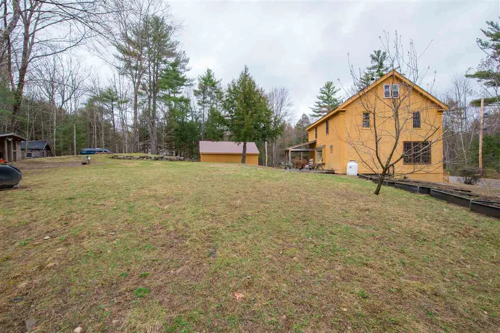 35 Joalco Road Strafford NH 03884