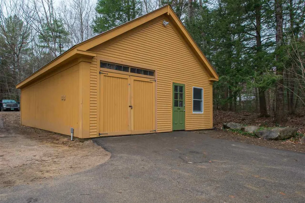 35 Joalco Road Strafford NH 03884