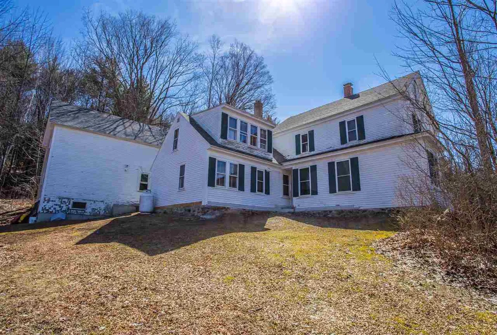 25 Bennington Road Hancock NH 03449