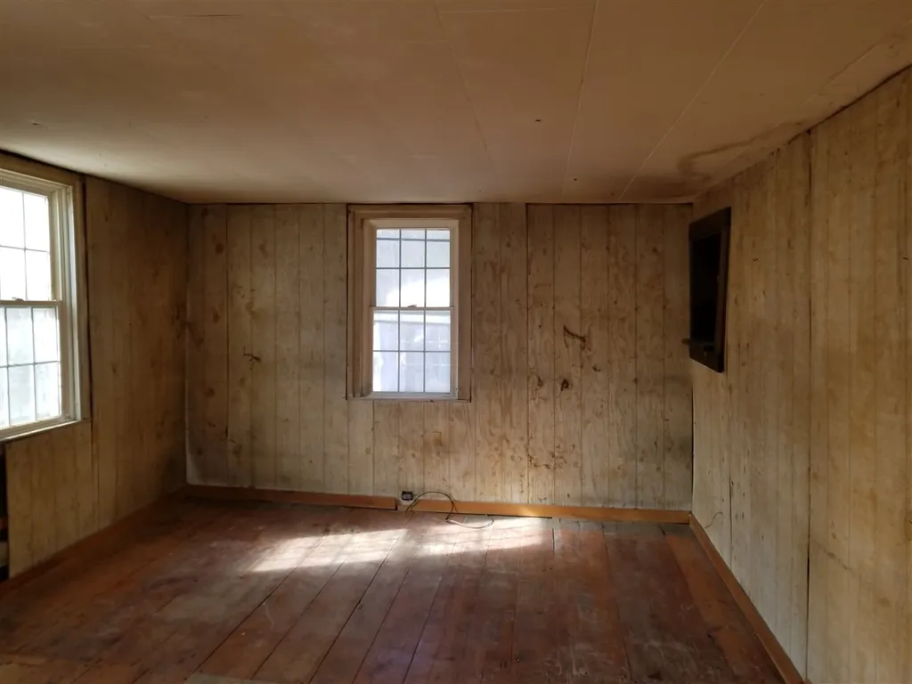 16 Parker Hill Road Grafton VT 05146