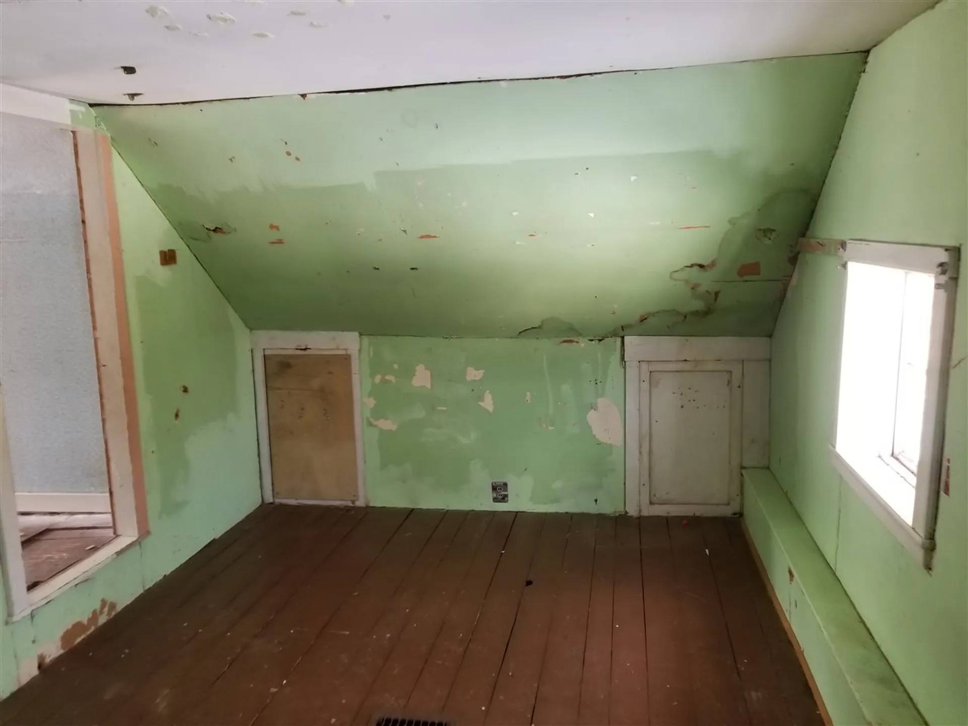 16 Parker Hill Road Grafton VT 05146