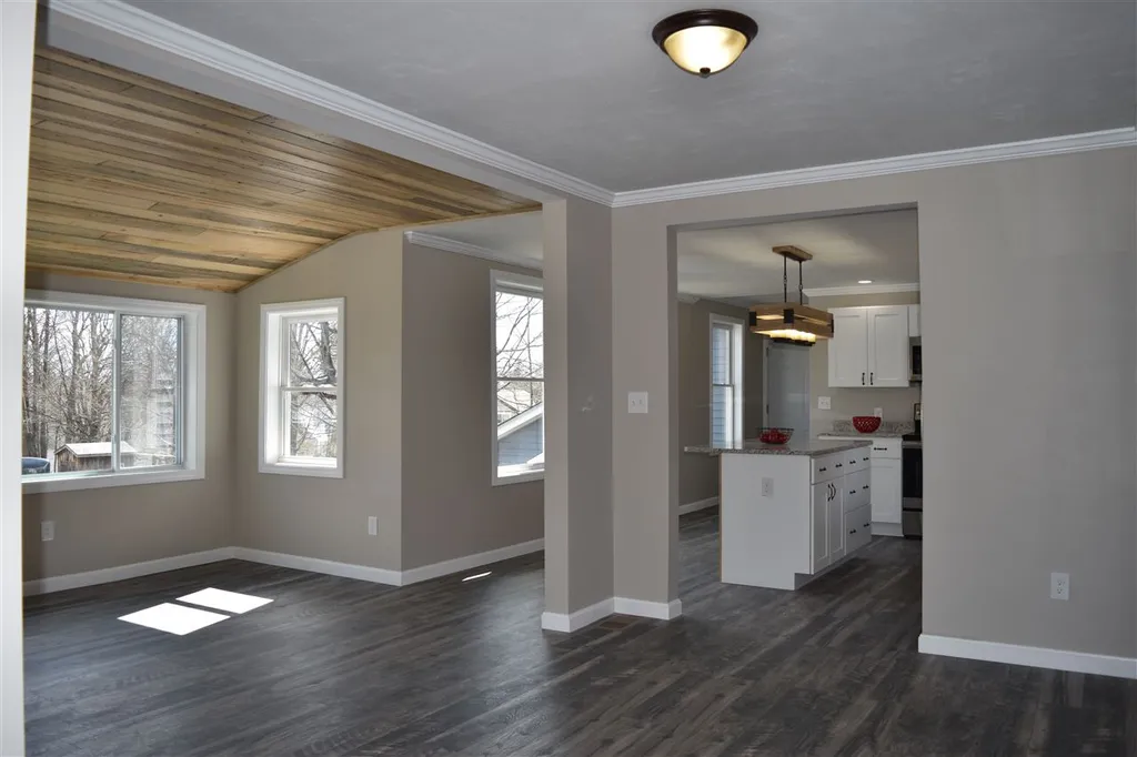 88 Pearl Street Franklin NH 03235
