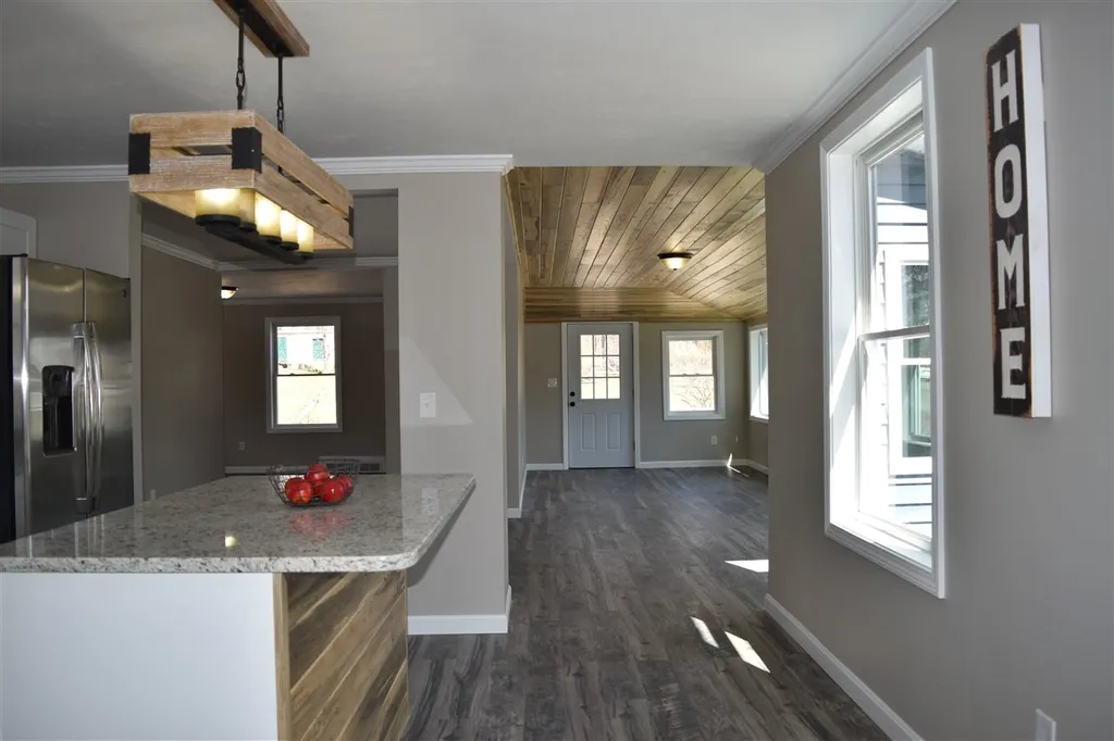 88 Pearl Street Franklin NH 03235