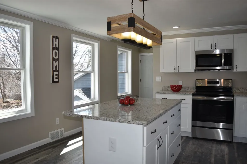 88 Pearl Street Franklin NH 03235