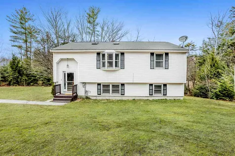 35 Washington Drive Raymond NH 03077-2448