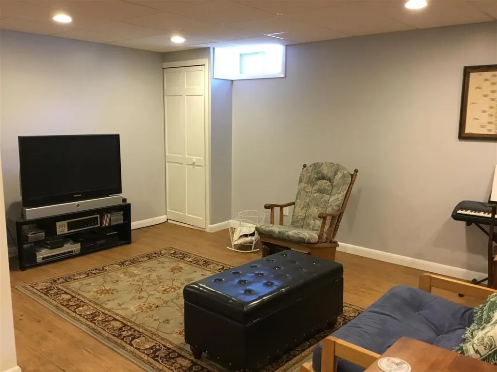 11 Monument Road Richmond NH 03470