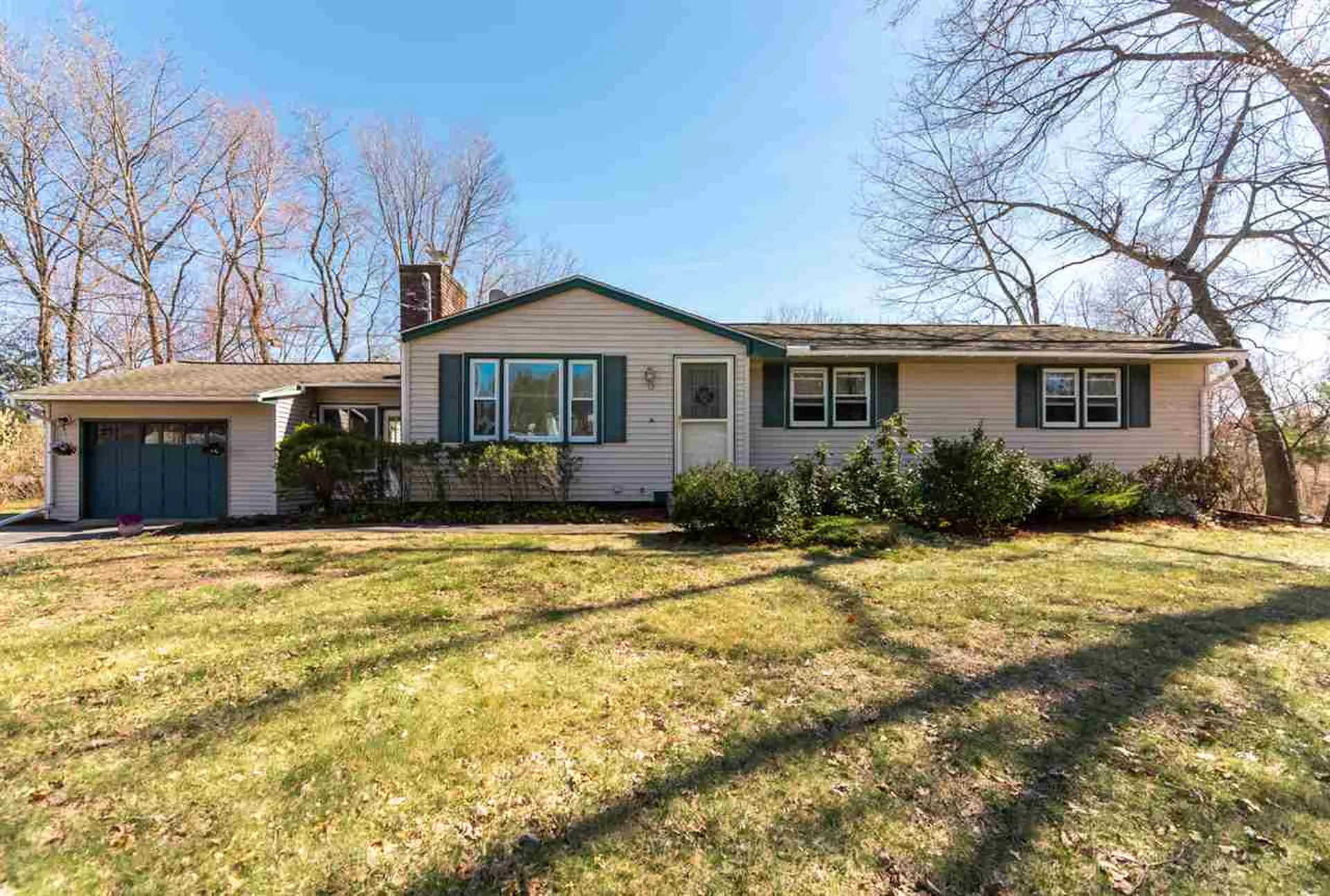12 Oakland Drive Milford NH 03055