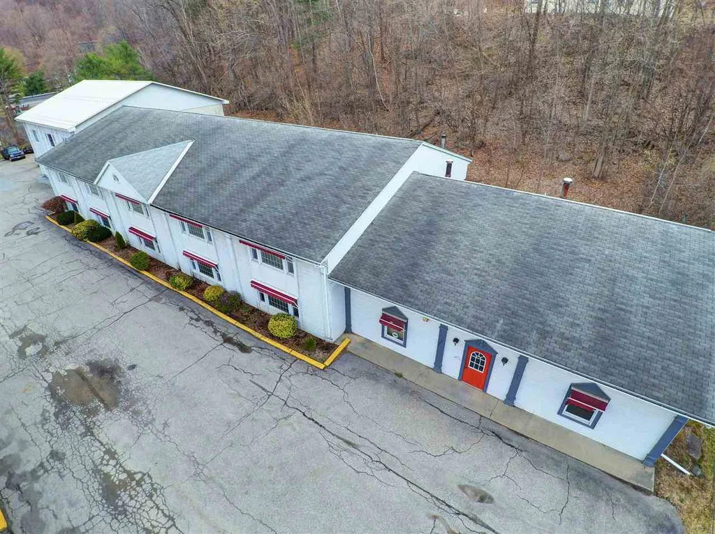 7557 Us Route 7 Pownal VT 05621