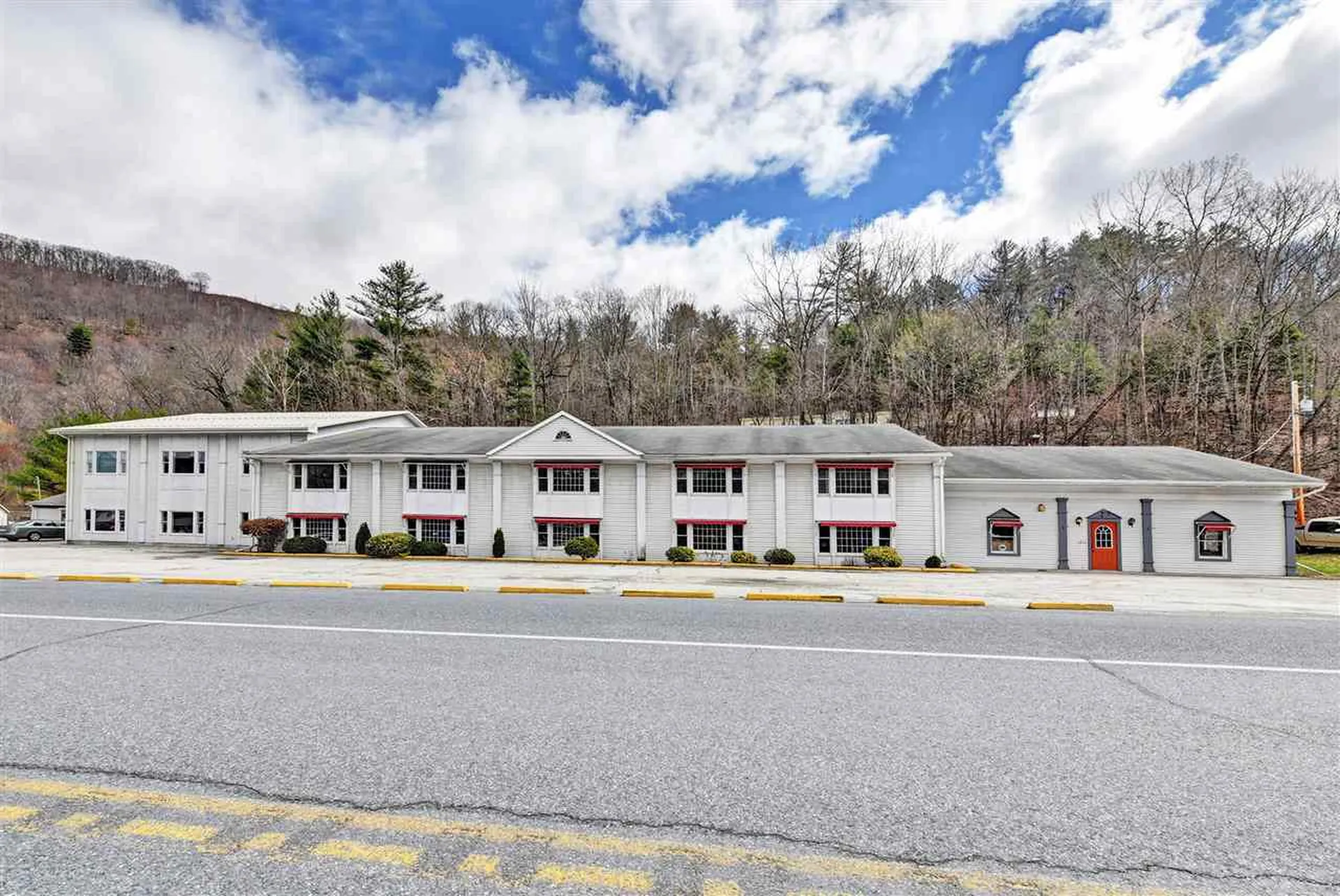 7557 Us Route 7 Pownal VT 05621