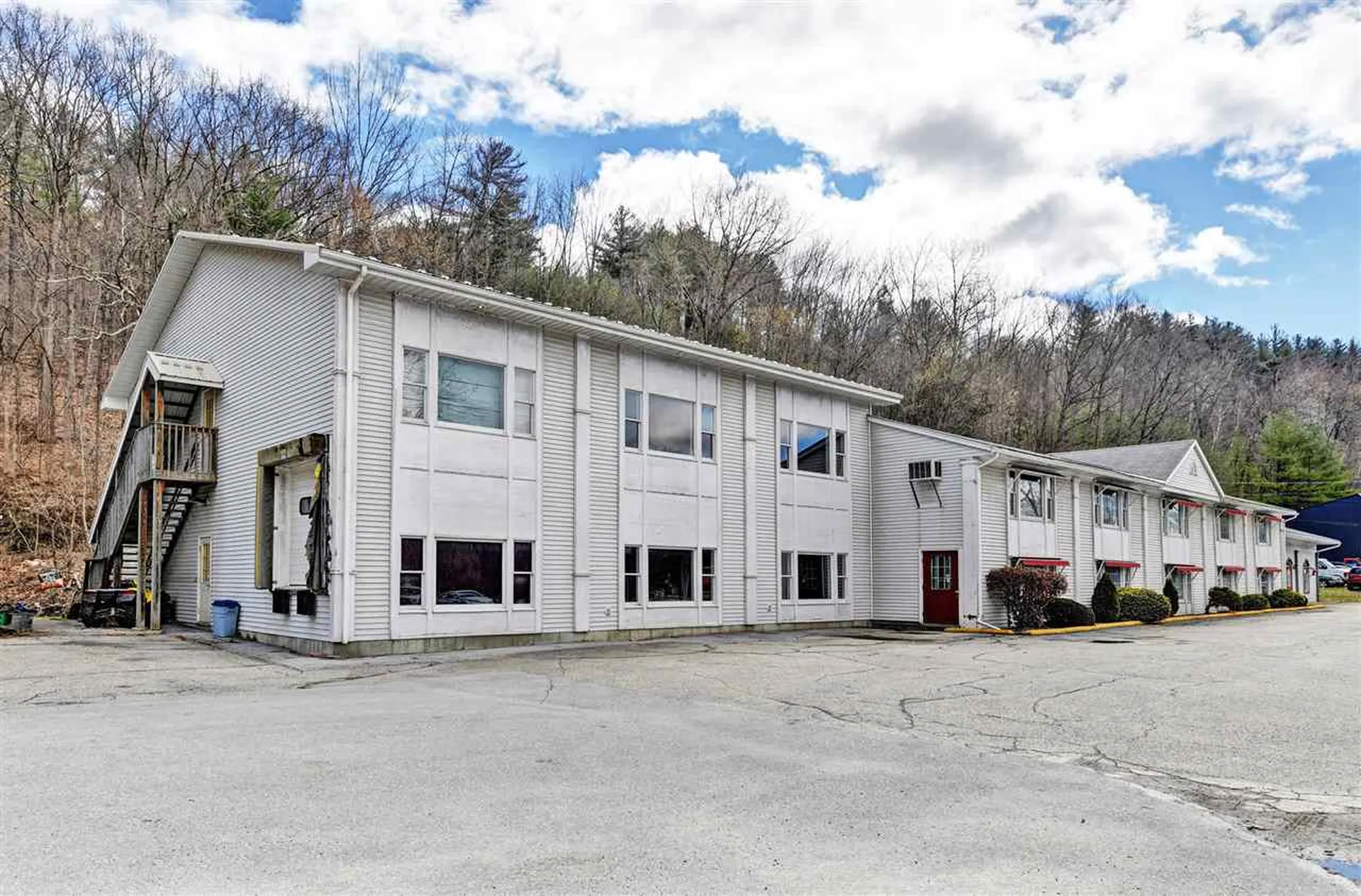 7557 Us Route 7 Pownal VT 05621