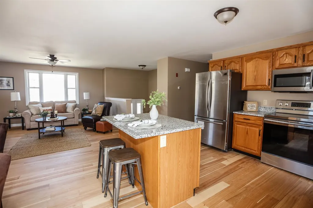 28 Glen Street Farmington NH 03835