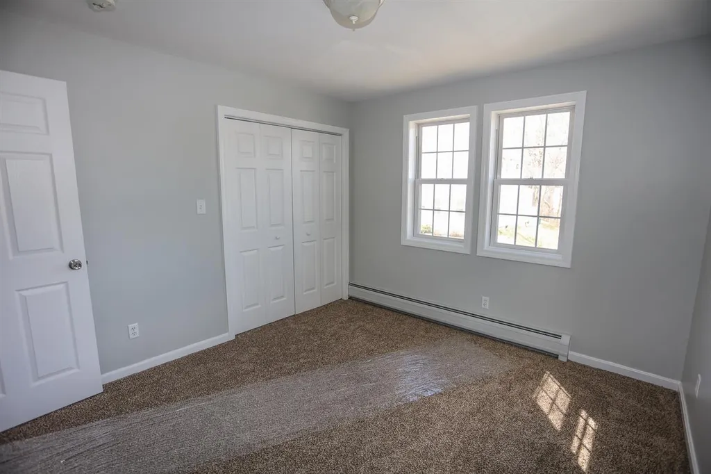 28 Glen Street Farmington NH 03835