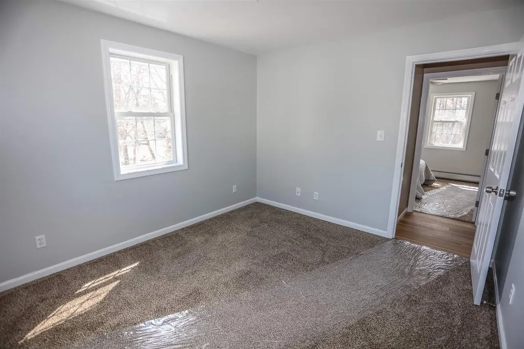 28 Glen Street Farmington NH 03835