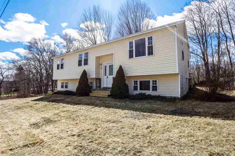 28 Glen Street Farmington NH 03835