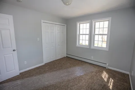 28 Glen Street Farmington NH 03835