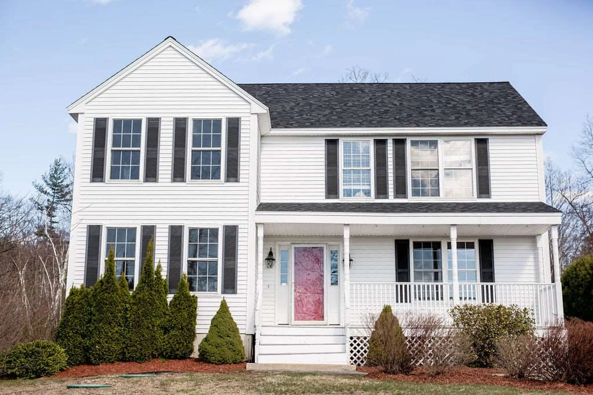 8 Meetinghouse Drive Londonderry NH 03053