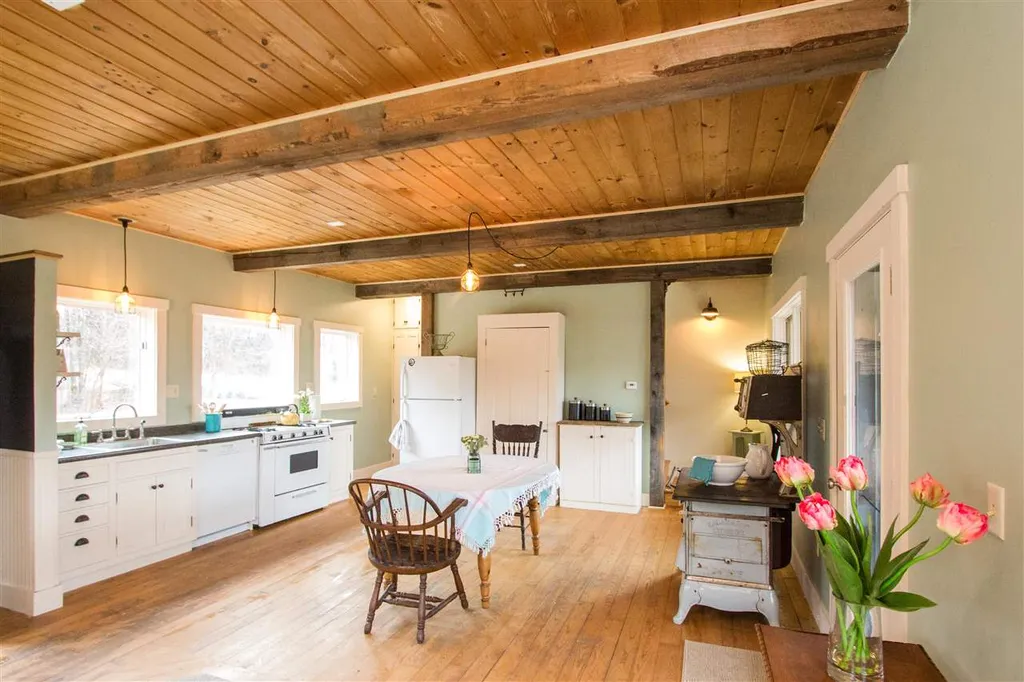 1901 Robert Young Road Starksboro VT 05487