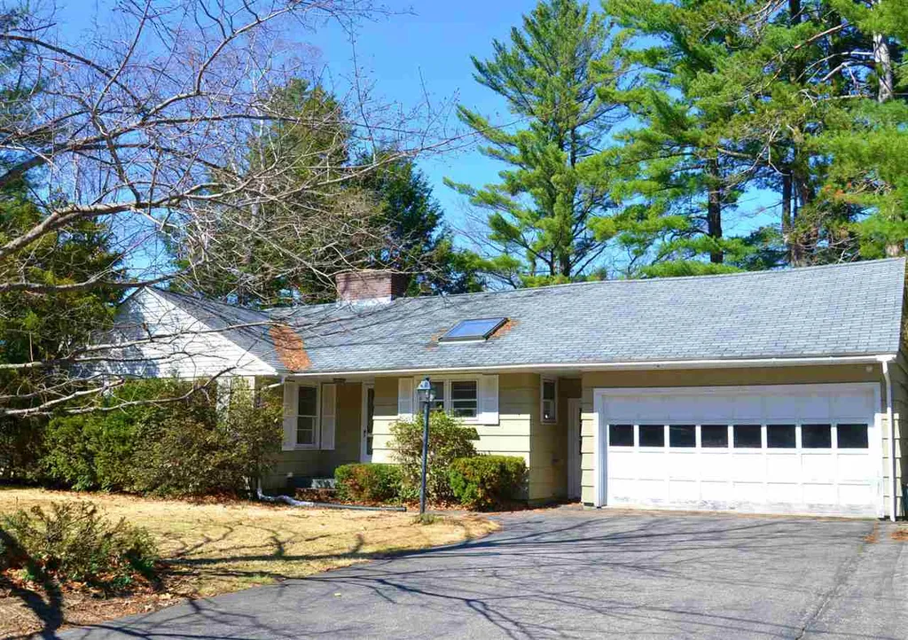 37 Wentworth Cove Road Laconia NH 03246